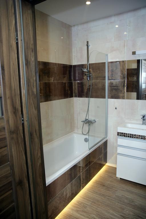 Apartament Umbria 1 Appartamento Tychy Esterno foto